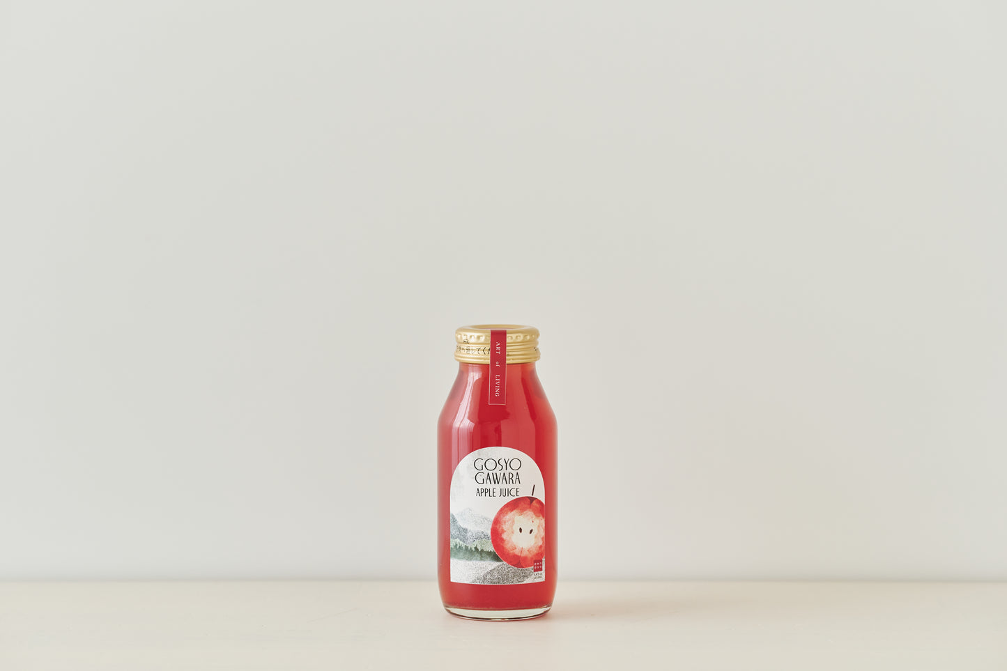 紅白のりんごジュース小瓶2本セット<br>（御所川原＆千雪）